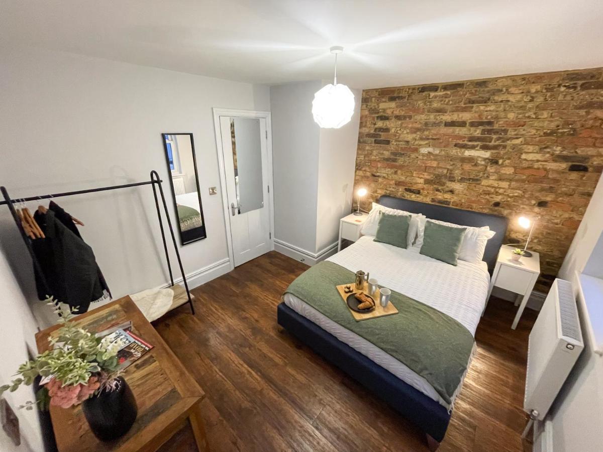 Stunning Brighton Seaside 2-Bedroom Townhouse With Patio, Sleeps 6 Exterior photo