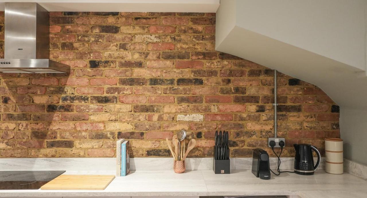 Stunning Brighton Seaside 2-Bedroom Townhouse With Patio, Sleeps 6 Exterior photo